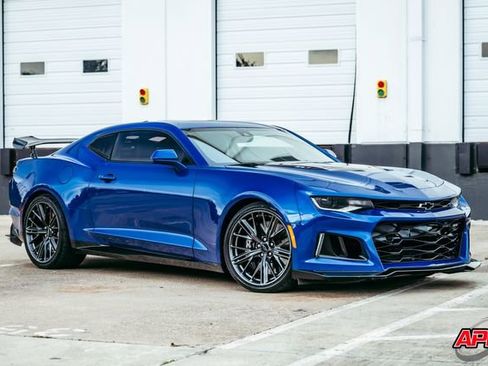 Used 2020 Chevrolet Camaro ZL1 image 46