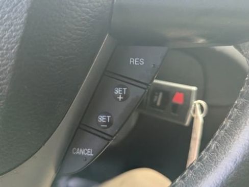 Used 2012 MAZDA MAZDA3 i Touring image 27