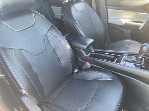 Used 2023 Jeep Compass Limited AWD/4WD image 9