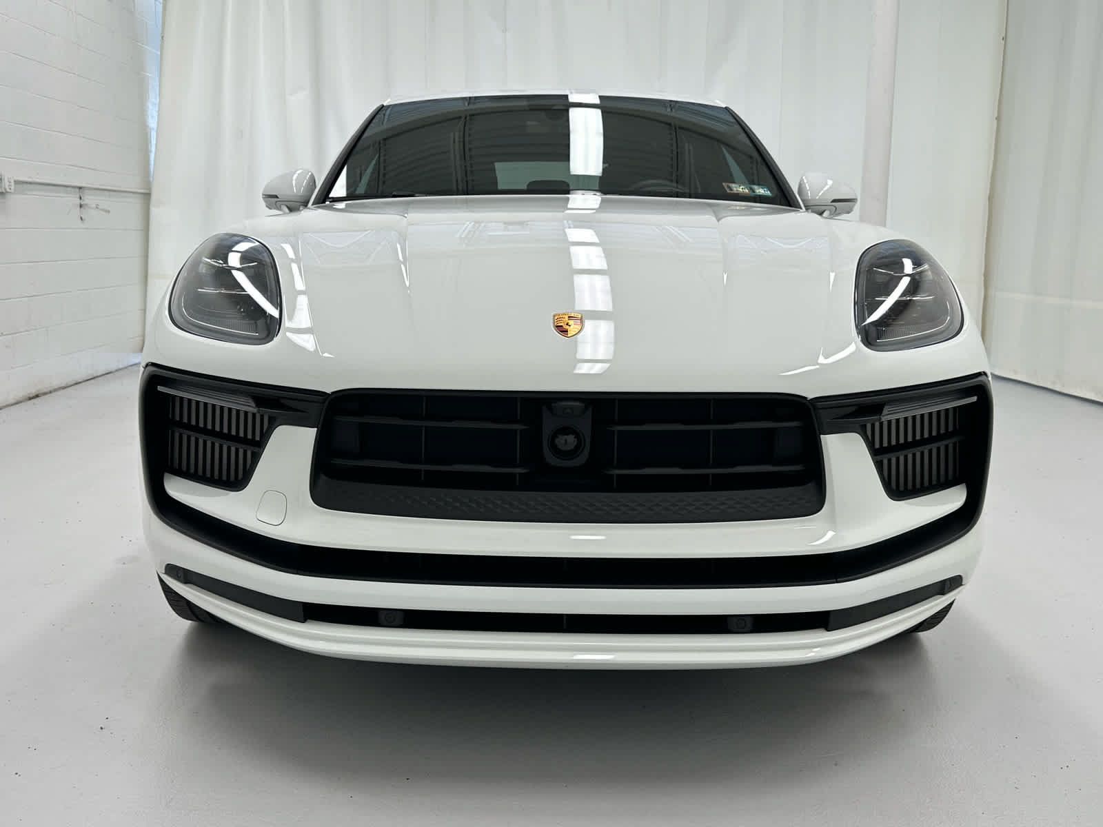 Used 2023 Porsche Macan S AWD/4WD image 5
