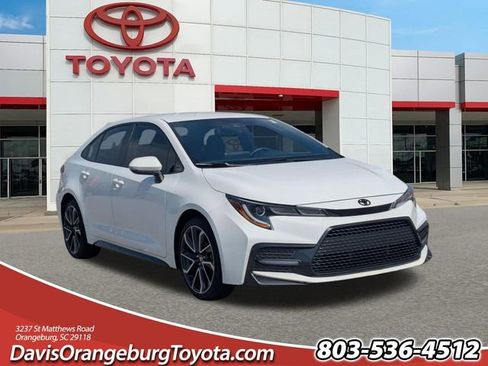 Used 2022 Toyota Corolla SE image 1