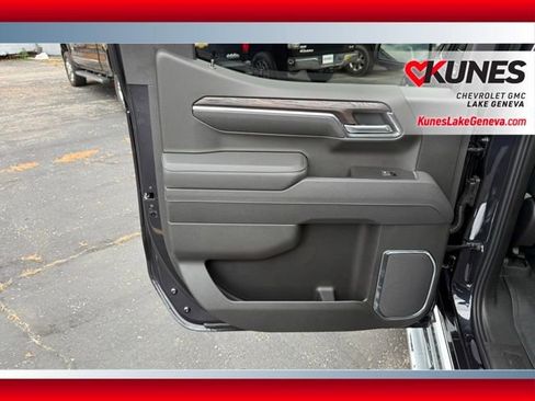 New 2026 GMC Sierra 1500 SLT w/ SLT Premium Plus Package image 17