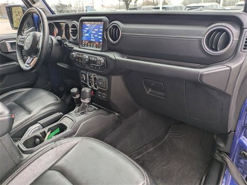 Used 2019 Jeep Wrangler Unlimited Sahara w/ Quick Order Package 24M Moab image 28