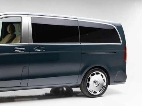 Used 2022 Mercedes-Benz Metris Passenger image 35