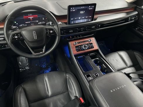 Used 2023 Lincoln Aviator Reserve w/ Equipment Group 201A image 12