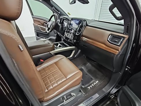 Used 2020 Nissan Titan Platinum Reserve w/ Moonroof Package image 39