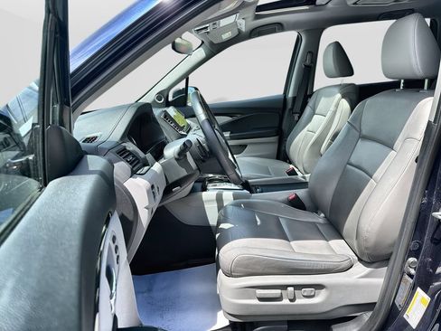 Used 2019 Honda Pilot Touring image 15