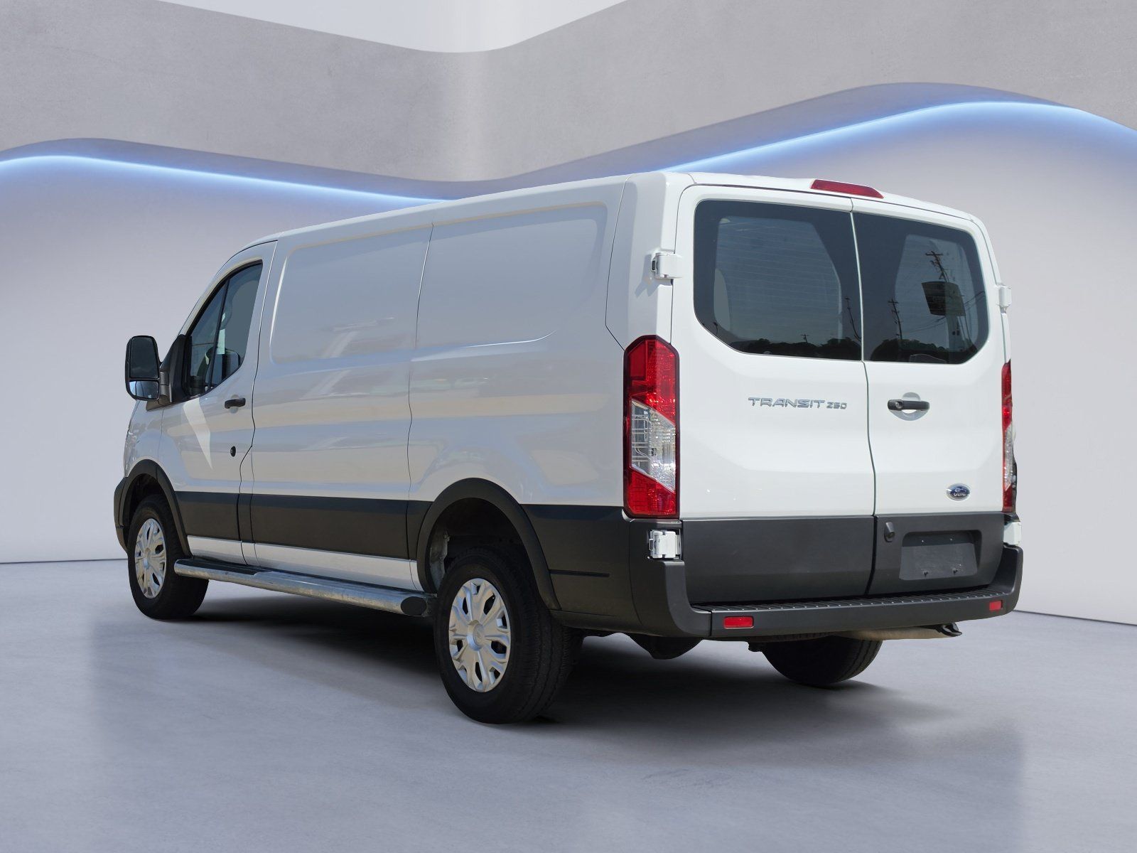 Used 2025 Ford Transit 250 Low Roof w/ Exterior Upgrade Package RWD image 3