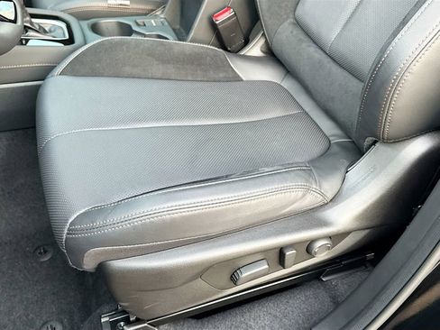 Used 2025 Subaru Forester Touring image 27