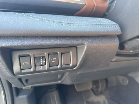 Used 2023 Subaru Outback Touring XT AWD/4WD image 14