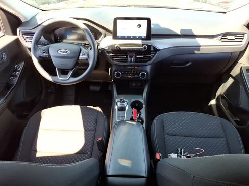 Used 2025 Ford Escape Active AWD/4WD image 16