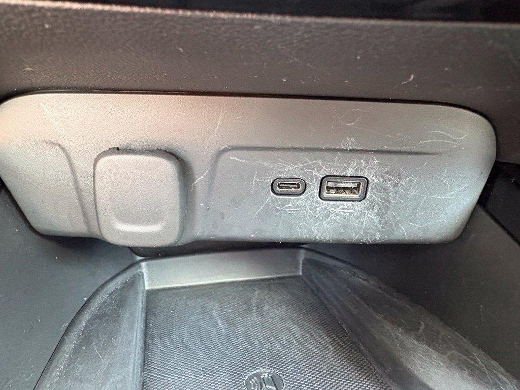 Used 2024 Chevrolet Trax ACTIV w/ Sunroof Package FWD image 23