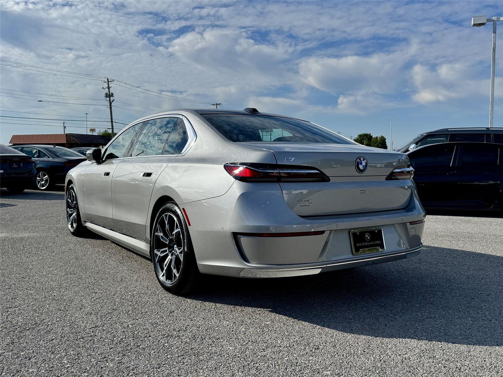Used 2024 BMW i7 eDrive50 w/ Executive Package RWD image 7