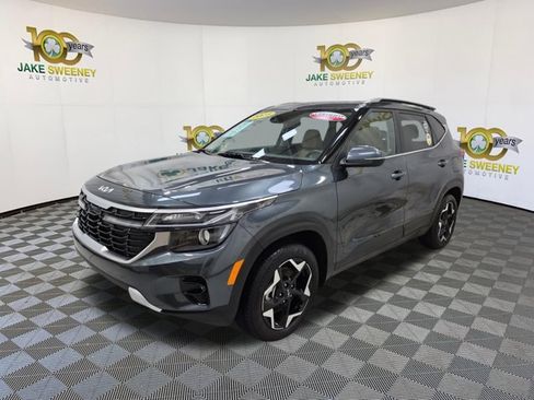Used 2025 Kia Seltos EX w/ EX Sunroof Package AWD/4WD image 4