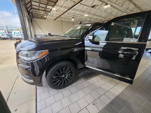 Used 2024 Lincoln Navigator L Black Label AWD/4WD image 3