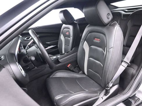 Used 2019 Chevrolet Camaro SS RWD image 12