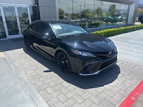 Used 2021 Toyota Camry XSE w/ Carpet Mat Package (TMS) FWD image 3