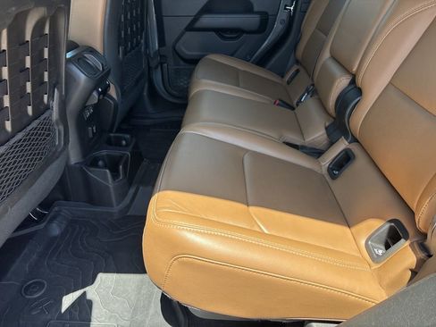 Used 2020 Jeep Gladiator Rubicon w/ Uconnect 4C Nav & Sound Group image 19