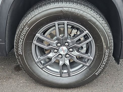 Certified 2025 GMC Acadia Elevation image 8