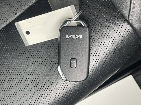 Used 2022 Kia Sorento S w/ Panoramic Sunroof Package image 36