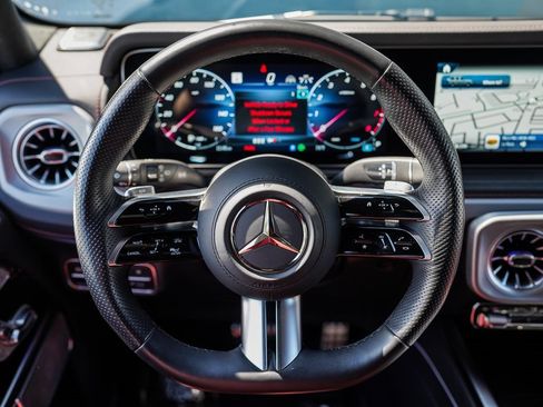 Used 2025 Mercedes-Benz G 550 image 27
