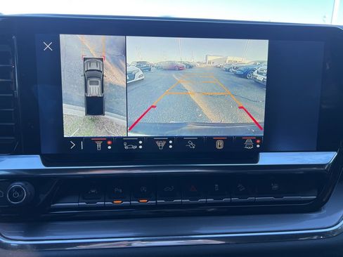 Used 2024 Chevrolet Silverado 1500 High Country w/ Z71 Off-Road Package image 32