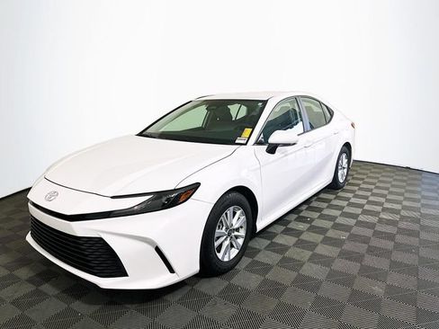 Certified 2025 Toyota Camry LE FWD image 4