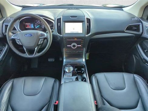 Used 2019 Ford Edge Titanium image 22