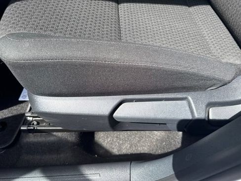 Used 2025 Nissan Kicks S AWD/4WD image 13