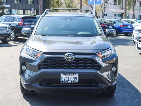 Used 2021 Toyota RAV4 XLE Premium image 2