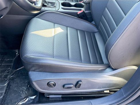 Used 2024 Volkswagen Jetta SE FWD image 18