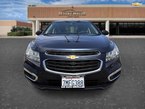 Used 2015 Chevrolet Cruze LS FWD image 2