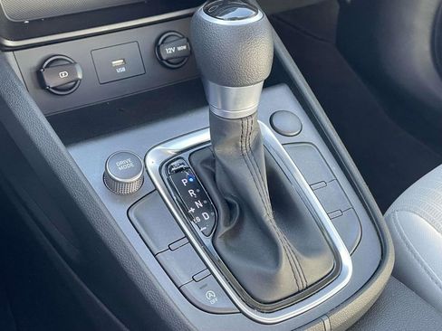 Used 2022 Hyundai Kona SEL image 19