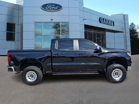 Used 2024 Chevrolet Silverado 1500 LT AWD/4WD image 10