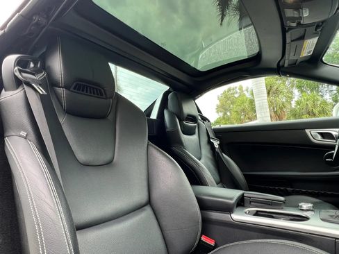 Used 2015 Mercedes-Benz SLK 250 w/ Premium Package image 8