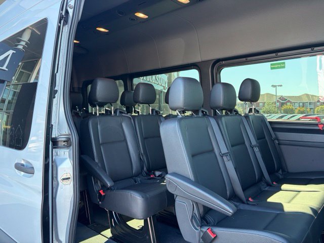 Used 2024 Mercedes-Benz Sprinter 2500 image 18