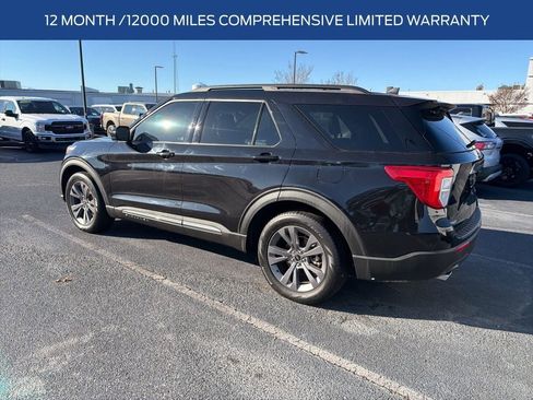 Used 2022 Ford Explorer XLT w/ Equipment Group 202A image 5