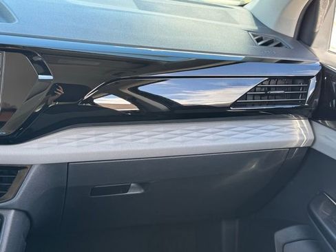 Used 2024 Volkswagen Taos S image 19