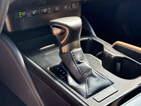 Used 2024 Lexus ES 350 w/ Premium Package FWD image 26
