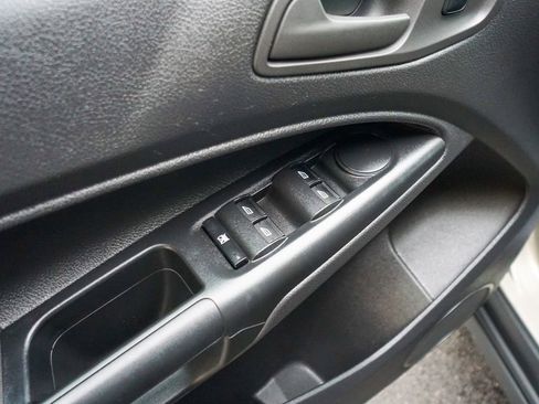 Used 2016 Ford Transit Connect XL image 11