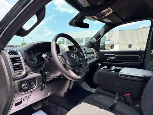Used 2025 RAM 1500 Big Horn AWD/4WD image 16