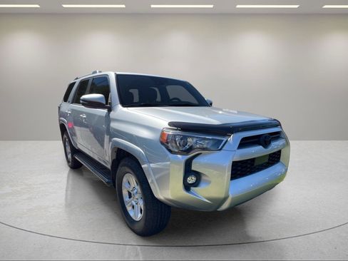 Used 2021 Toyota 4Runner SR5 Premium w/ Moonroof Package RWD image 8