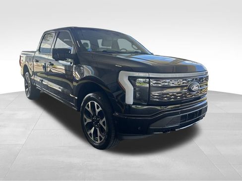 Used 2023 Ford F150 Lightning Platinum image 2
