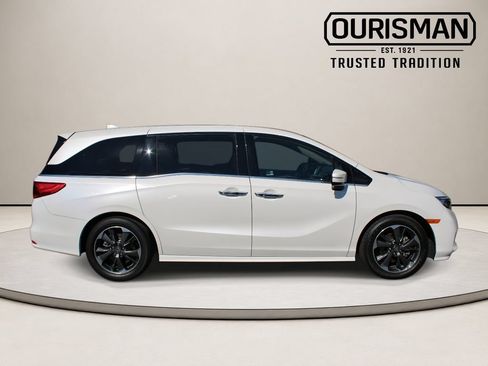 Used 2023 Honda Odyssey Elite image 9