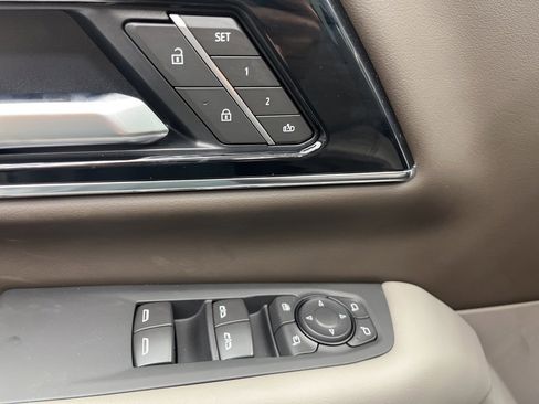 New 2026 GMC Yukon XL Elevation w/ Elevation Premium Package image 9