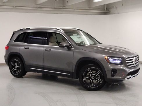 New 2026 Mercedes-Benz GLB 250 4MATIC image 4