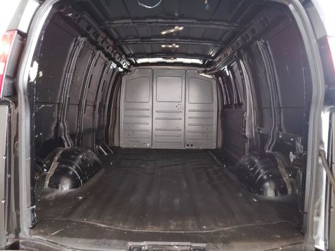 Used 2021 Chevrolet Express 2500 w/ Driver Convenience Package RWD image 17