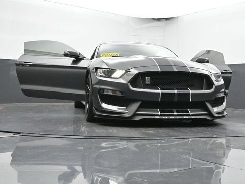 Used 2017 Ford Mustang Shelby GT350 image 66