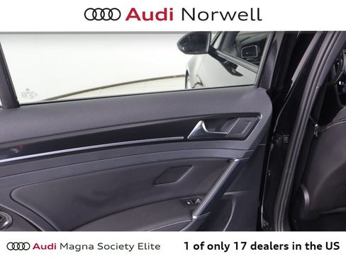 Used 2017 Volkswagen Golf 4-Door AWD/4WD image 18