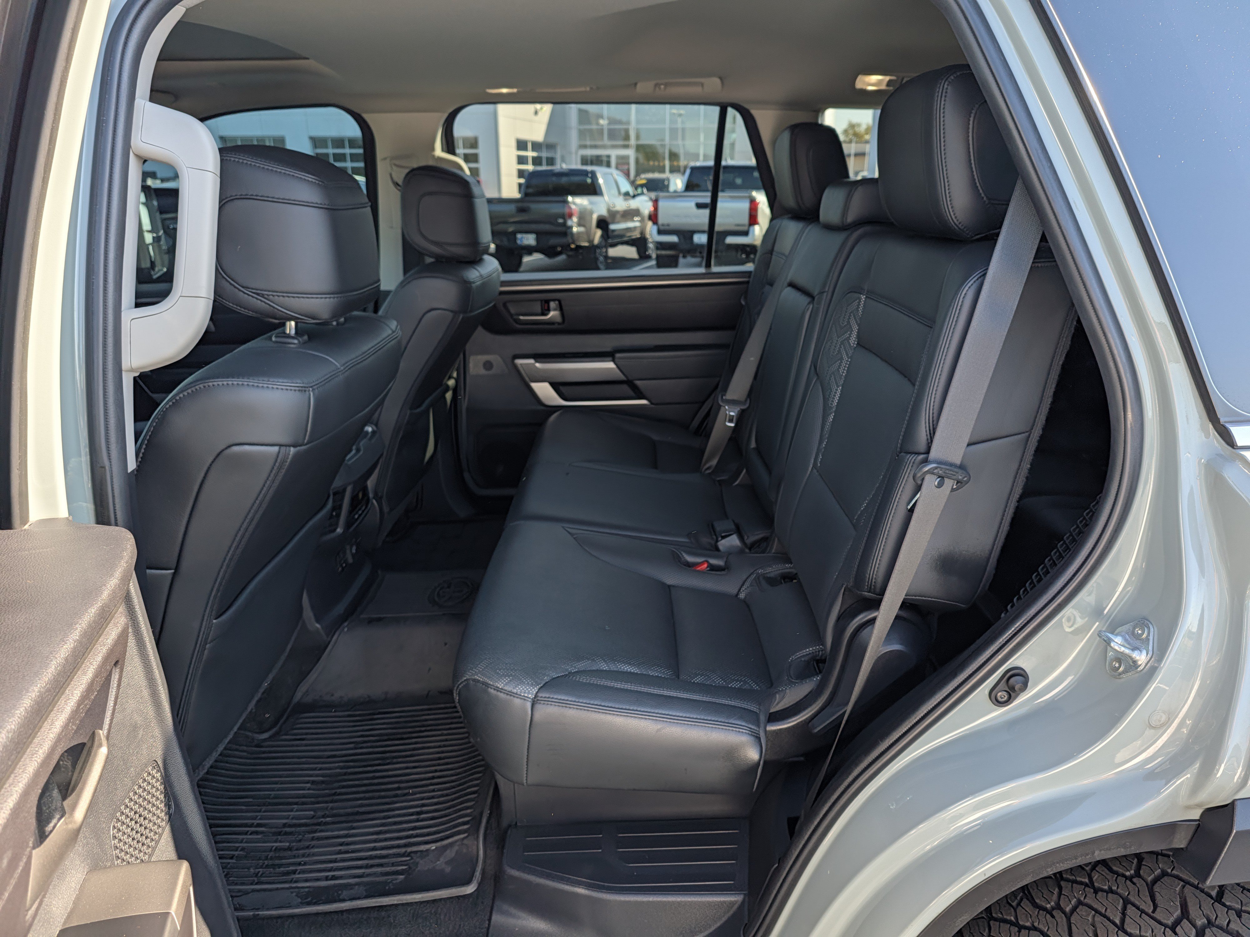 Used 2023 Toyota Sequoia SR5 w/ SR5 Premium Package AWD/4WD image 20